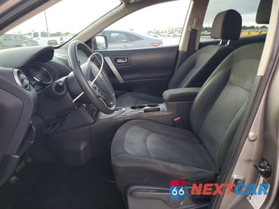 Zdjęcie 7 z 12 samochodu: 2013 NISSAN ROGUE S VIN:JN8AS5MT4DW042095 - miniatura