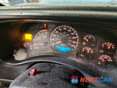 Zdjęcie 9 z 12 samochodu: 2002 CHEVROLET SILVERADO K2500 HEAVY DUTY VIN:1GCHK24G42E103279 - miniatura