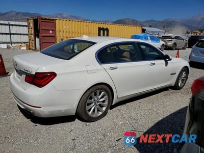 Trzecie zdjęcie samochodu z tyłu: 2013 BMW 740 LI VIN:WBAYE4C57DDW22626 - miniatura