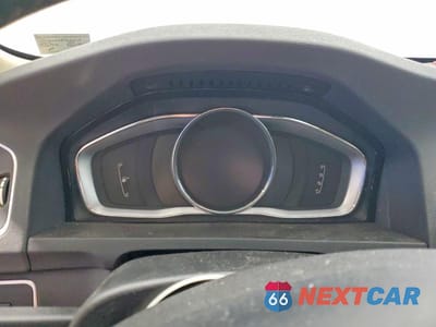 Zdjęcie 9 z 11 samochodu: 2018 VOLVO S60 INSCRIPTION VIN:LYV402TK8JB165079 - miniatura