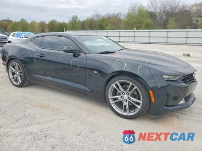 Czwarte zdjęcie samochodu z boku: 2023 CHEVROLET CAMARO LS VIN:1G1FA1RX5P0141453 - miniatura