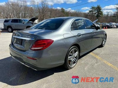 Trzecie zdjęcie samochodu z tyłu: 2018 MERCEDES-BENZ E 400 4MATIC VIN:WDDZF6GB8JA360831 - miniatura