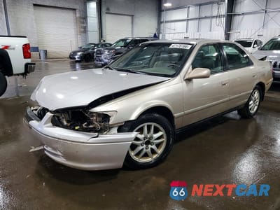 2001 TOYOTA CAMRY XLE V6 4T1BF28K31U122706 - główne zdjęcie licytacji z USA - miniatura