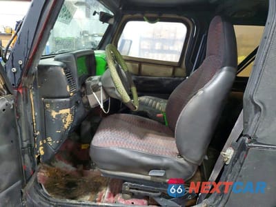 Zdjęcie 7 z 12 samochodu: 1998 JEEP WRANGLER / TJ SE VIN:1J4FY29P9WP710149 - miniatura