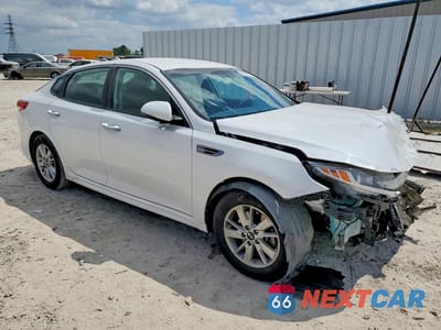 Czwarte zdjęcie samochodu z boku: 2018 KIA OPTIMA LX VIN:5XXGT4L35JG208748 - miniatura