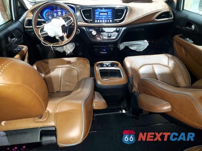 Zdjęcie 8 z 13 samochodu: 2017 CHRYSLER PACIFICA LIMITED VIN:2C4RC1GG8HR670520 - miniatura