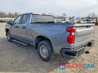 Drugie zdjęcie samochodu z przodu: 2019 CHEVROLET SILVERADO K1500 VIN:1GCRYAEH3KZ295856 - miniatura