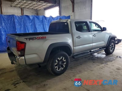 Trzecie zdjęcie samochodu z tyłu: 2018 TOYOTA TACOMA TRD OFF-ROAD VIN:3TMCZ5AN5JM124239 - miniatura