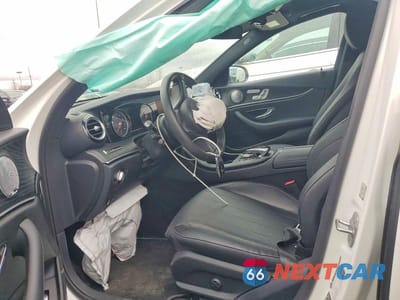 Zdjęcie 7 z 13 samochodu: 2018 MERCEDES-BENZ E 300 4MATIC VIN:WDDZF4KB3JA399399 - miniatura