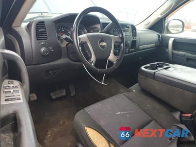 Zdjęcie 8 z 11 samochodu: 2010 CHEVROLET SILVERADO K1500 LT VIN:1GCSKSE3XAZ145075 - miniatura