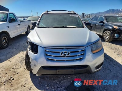 Piąte zdjęcie samochodu w środku: 2010 HYUNDAI SANTA FE GLS VIN:5NMSGDAB3AH363776 - miniatura