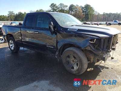 Czwarte zdjęcie samochodu z boku: 2020 RAM TRUCKS 1500 BIG HORN VIN:1C6RREBT3LN277659 - miniatura