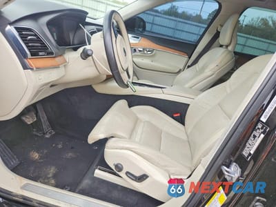 Zdjęcie 7 z 13 samochodu: 2016 VOLVO XC90 T6 VIN:YV4A22PL2G1072975 - miniatura