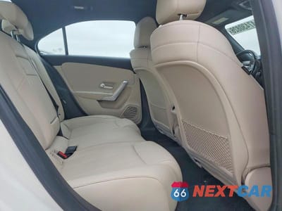 Zdjęcie 10 z 12 samochodu: 2019 MERCEDES-BENZ A 220 4MATIC VIN:WDD3G4FB4KW020783 - miniatura