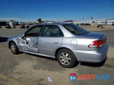 Drugie zdjęcie samochodu z przodu: 2001 HONDA ACCORD VIN:JHMCG56691C024295 - miniatura