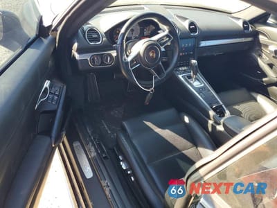 Zdjęcie 8 z 12 samochodu: 2018 PORSCHE CAYMAN S VIN:WP0AB2A81JK278345 - miniatura