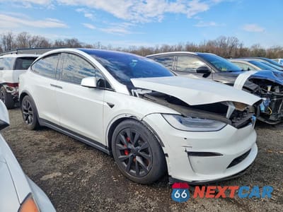 Czwarte zdjęcie samochodu z boku: 2022 TESLA MODEL X VIN:7SAXCBE64NF342982 - miniatura