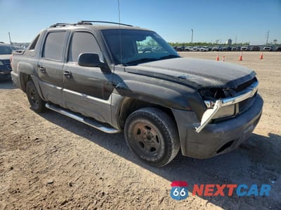 Czwarte zdjęcie samochodu z boku: 2003 CHEVROLET AVALANCHE C1500 VIN:3GNEC13T13G159870 - miniatura