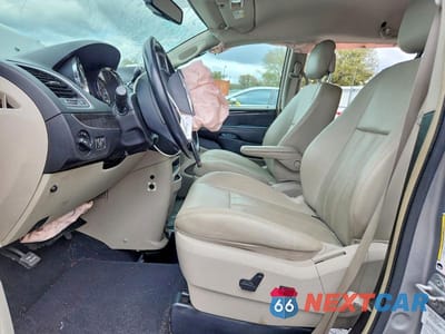 Zdjęcie 7 z 12 samochodu: 2013 CHRYSLER TOWN & COUNTRY TOURING VIN:2C4RC1BG0DR555704 - miniatura