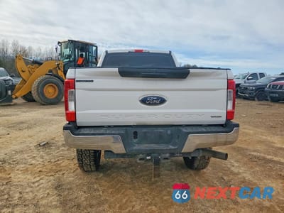 Zdjęcie 6 z 12 samochodu: 2019 FORD F250 VIN:1FT7X2B68KEF21397 - miniatura