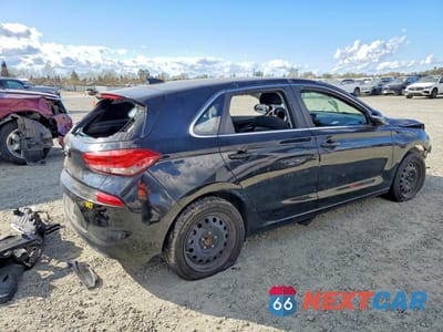 Trzecie zdjęcie samochodu z tyłu: 2018 HYUNDAI ELANTRA GT BASE VIN:KMHH35LE9JU034880 - miniatura