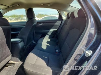 Zdjęcie 10 z 13 samochodu: 2020 KIA FORTE LXS VIN:3KPF24AD7LE186564 - miniatura