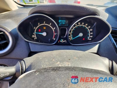 Zdjęcie 9 z 12 samochodu: 2014 FORD FIESTA SE VIN:3FADP4BJ2EM194650 - miniatura