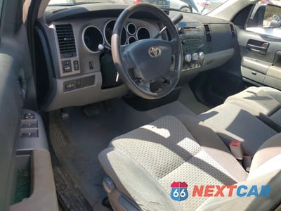 Zdjęcie 8 z 12 samochodu: 2011 TOYOTA TUNDRA GRADE VIN:5TFRY5F13BX102755 - miniatura