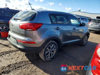 Trzecie zdjęcie samochodu z tyłu: 2016 KIA SPORTAGE LX VIN:KNDPB3ACXG7823071 - miniatura