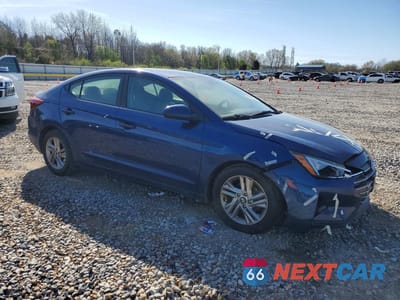 Czwarte zdjęcie samochodu z boku: 2019 HYUNDAI ELANTRA SEL VIN:5NPD84LF0KH402477 - miniatura