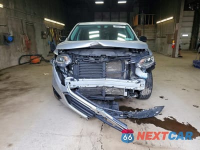 Piąte zdjęcie samochodu w środku: 2019 CHEVROLET TRAVERSE LS VIN:1GNEVFKW1KJ290975 - miniatura