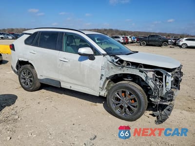 Czwarte zdjęcie samochodu z boku: 2024 TOYOTA RAV4 HYBRID XLE PREMIUM VIN:4T3B6RFV8RU146265 - miniatura