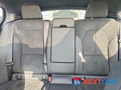 Zdjęcie 10 z 12 samochodu: 2023 VOLVO C40 RECHARGE PLUS VIN:YV4ED3GL1P2040353 - miniatura