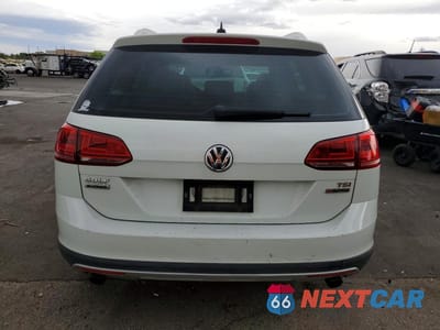 Zdjęcie 6 z 12 samochodu: 2017 VOLKSWAGEN GOLF ALLTRACK S VIN:3VWH17AU6HM524267 - miniatura
