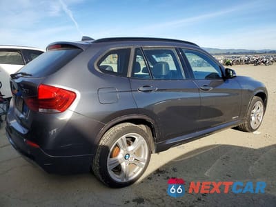 Trzecie zdjęcie samochodu z tyłu: 2015 BMW X1 SDRIVE28I VIN:WBAVM1C58FV314981 - miniatura