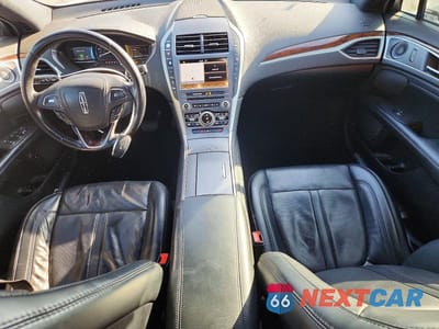 Zdjęcie 8 z 12 samochodu: 2019 LINCOLN MKZ RESERVE II VIN:3LN6L5MU7KR627269 - miniatura