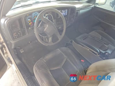 Zdjęcie 8 z 11 samochodu: 2003 GMC NEW SIERRA C1500 VIN:2GTEC19T631356624 - miniatura