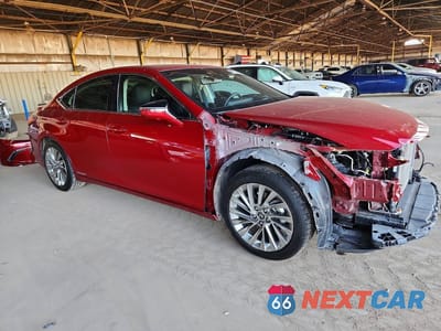 Czwarte zdjęcie samochodu z boku: 2019 LEXUS ES 300H LUXURY VIN:JTHB21B12K2032176 - miniatura