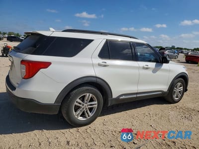 Trzecie zdjęcie samochodu z tyłu: 2020 FORD EXPLORER XLT VIN:1FMSK7DH2LGB51599 - miniatura