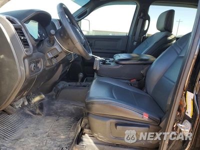 Zdjęcie 7 z 12 samochodu: 2024 RAM 2500 VIN:3C6UR5HL1RG411443 - miniatura