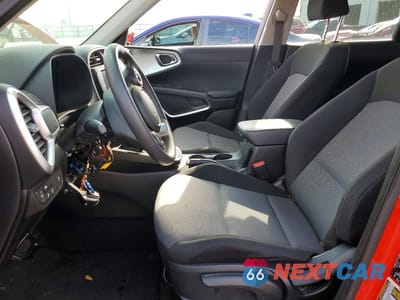 Zdjęcie 7 z 12 samochodu: 2022 KIA SOUL LX VIN:KNDJ23AU6N7155331 - miniatura