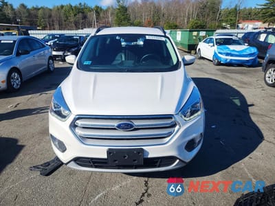Piąte zdjęcie samochodu w środku: 2019 FORD ESCAPE SEL VIN:1FMCU9HD2KUB17731 - miniatura