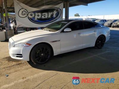 2011 JAGUAR XJ SAJWA1CBXBLV15231 - główne zdjęcie licytacji z USA - miniatura