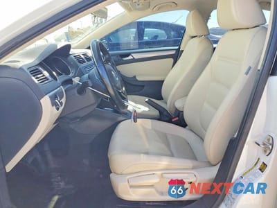 Zdjęcie 7 z 12 samochodu: 2017 VOLKSWAGEN JETTA SE VIN:3VWDB7AJ2HM255198 - miniatura