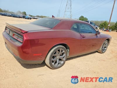 Trzecie zdjęcie samochodu z tyłu: 2019 DODGE CHALLENGER SXT VIN:2C3CDZAG8KH541608 - miniatura
