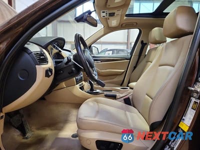 Zdjęcie 7 z 12 samochodu: 2014 BMW X1 XDRIVE28I VIN:WBAVL1C52EVR95138 - miniatura