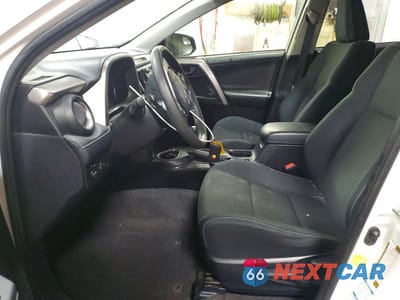 Zdjęcie 7 z 12 samochodu: 2018 TOYOTA RAV4 HYBRID LE VIN:JTMRJREV0JD216146 - miniatura
