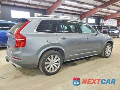 Trzecie zdjęcie samochodu z tyłu: 2016 VOLVO XC90 T6 VIN:YV4A22PKXG1023059 - miniatura