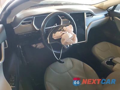 Zdjęcie 8 z 13 samochodu: 2013 TESLA MODEL S VIN:5YJSA1CNXDFP17886 - miniatura