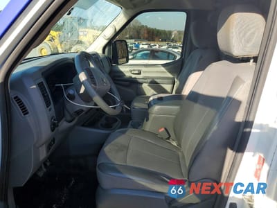 Zdjęcie 7 z 13 samochodu: 2021 NISSAN NV 2500 HD SV VIN:1N6AF0KY9MN807354 - miniatura